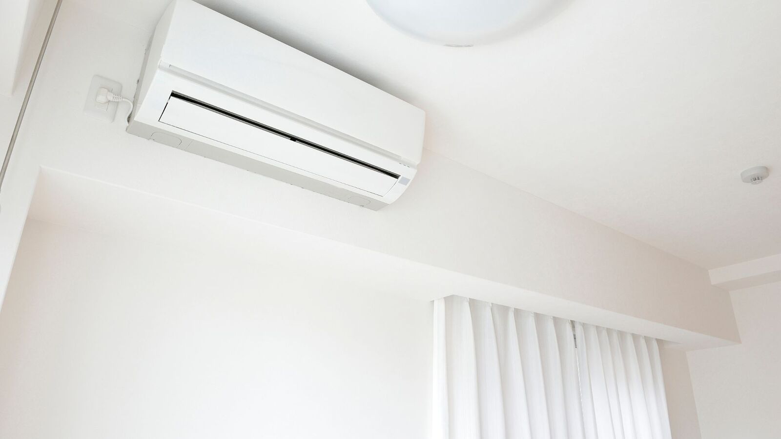 Ar-condicionado inverter vale a pena? Economia real na conta